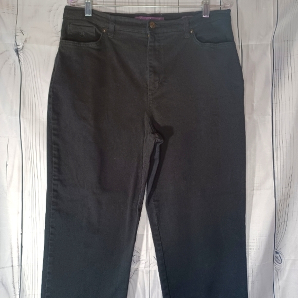 Gloria Vanderbilt Amands Classic Black Jeans - Picture 3 of 12